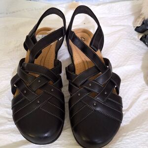 Clark's Collection Women's Sandals Ultimate Comfort Strappy Low Heel NWT  9.5